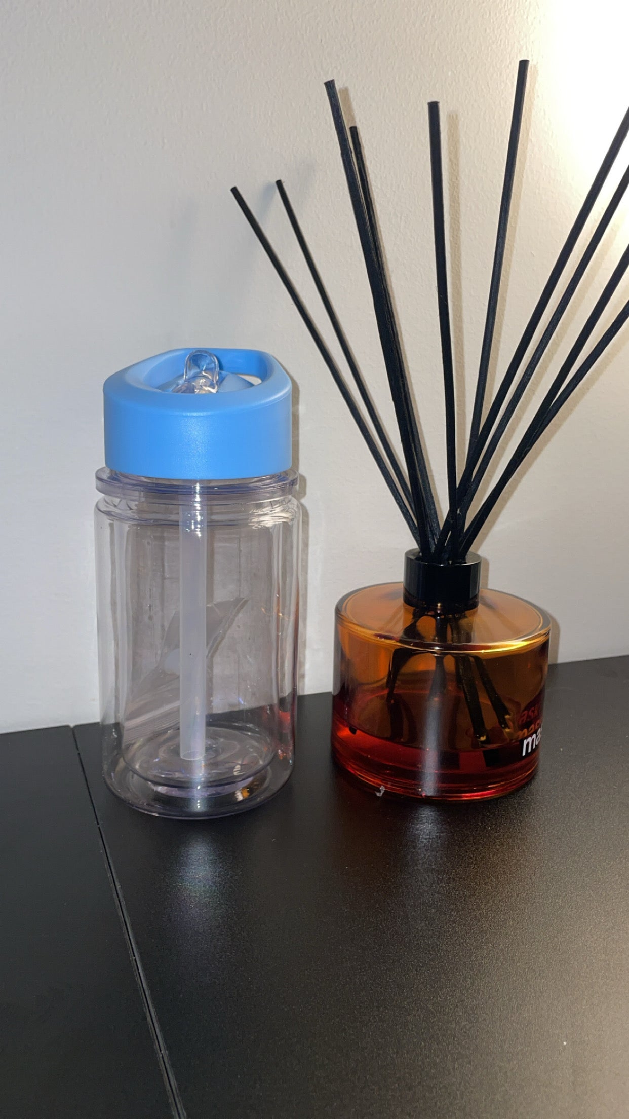 10oz Custom Water Bottle - Coloured Lids