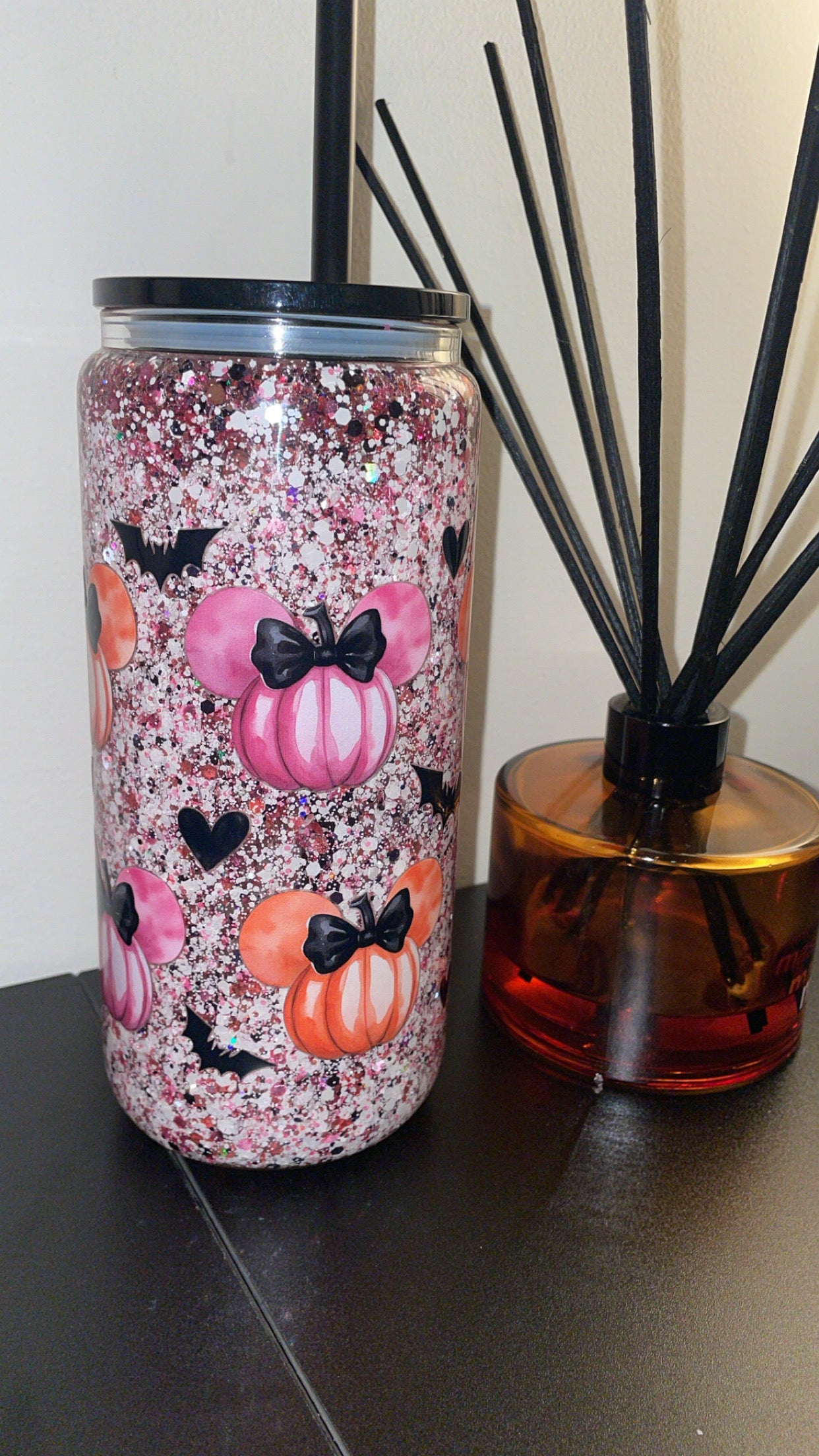 16oz Glass Snowglobe ~ Pumpkin and Bats Halloween