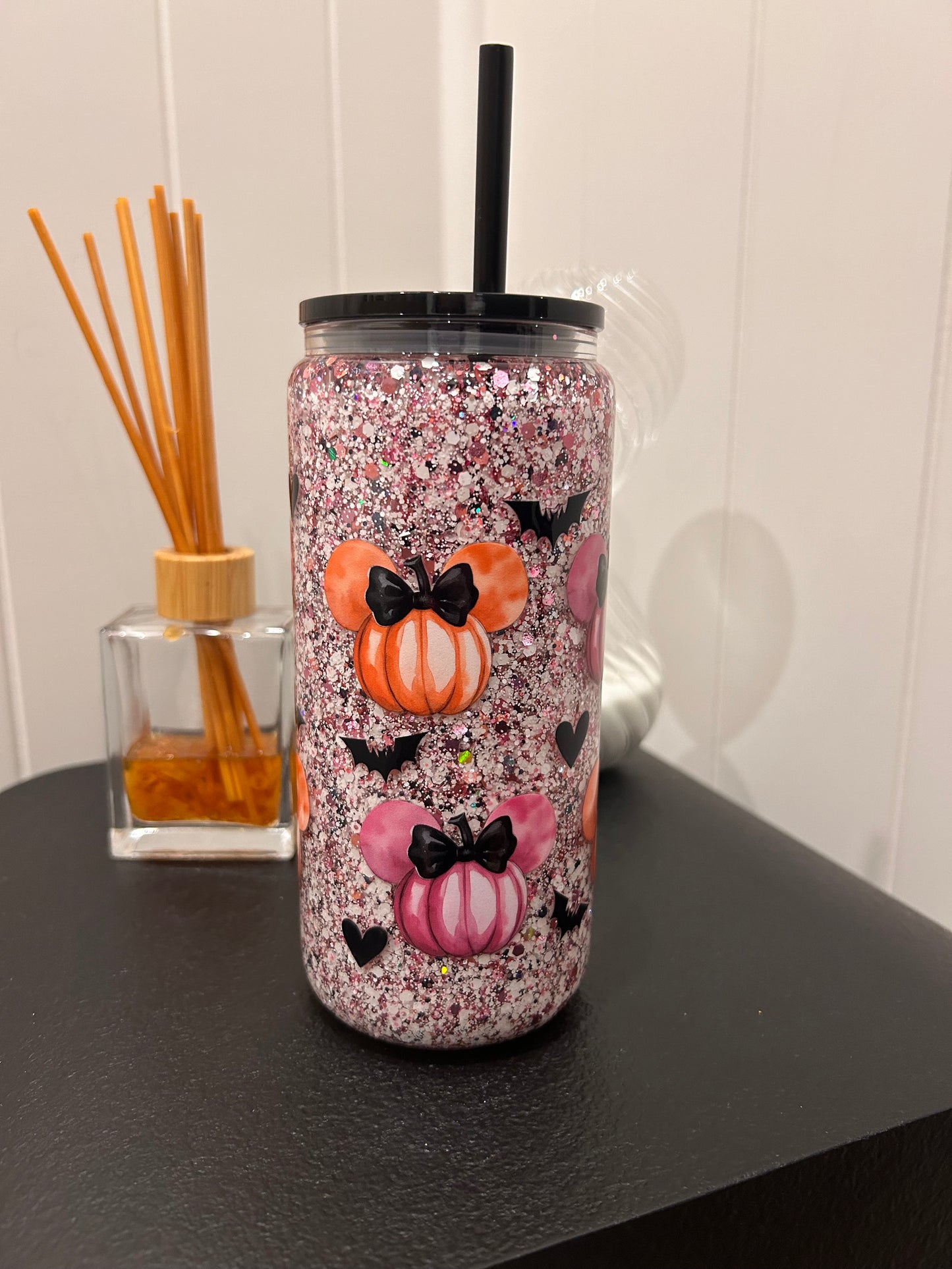 16oz Glass Snowglobe ~ Pumpkin and Bats Halloween