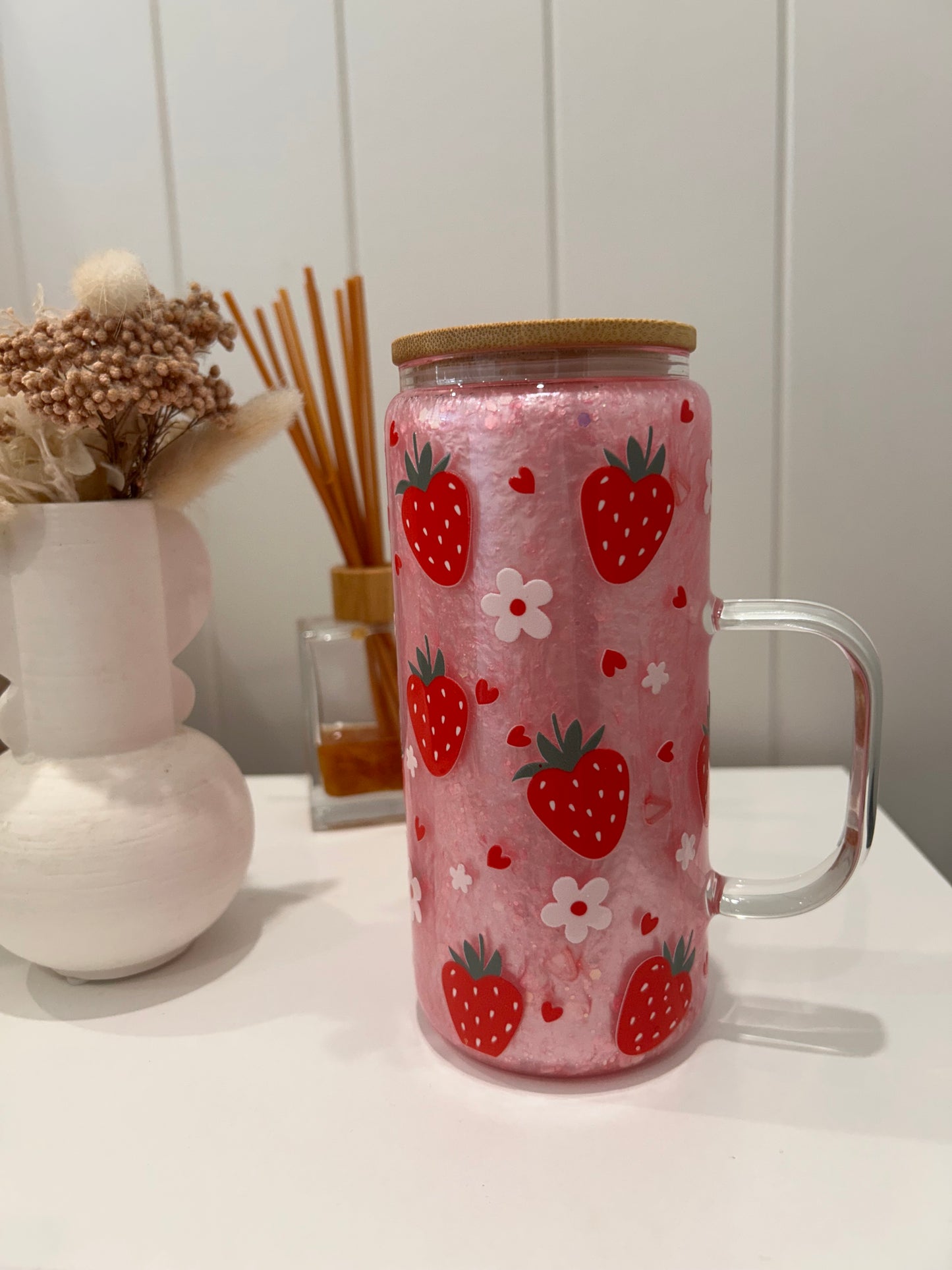 15oz Glass Tumbler with Handle ~ Strawberries