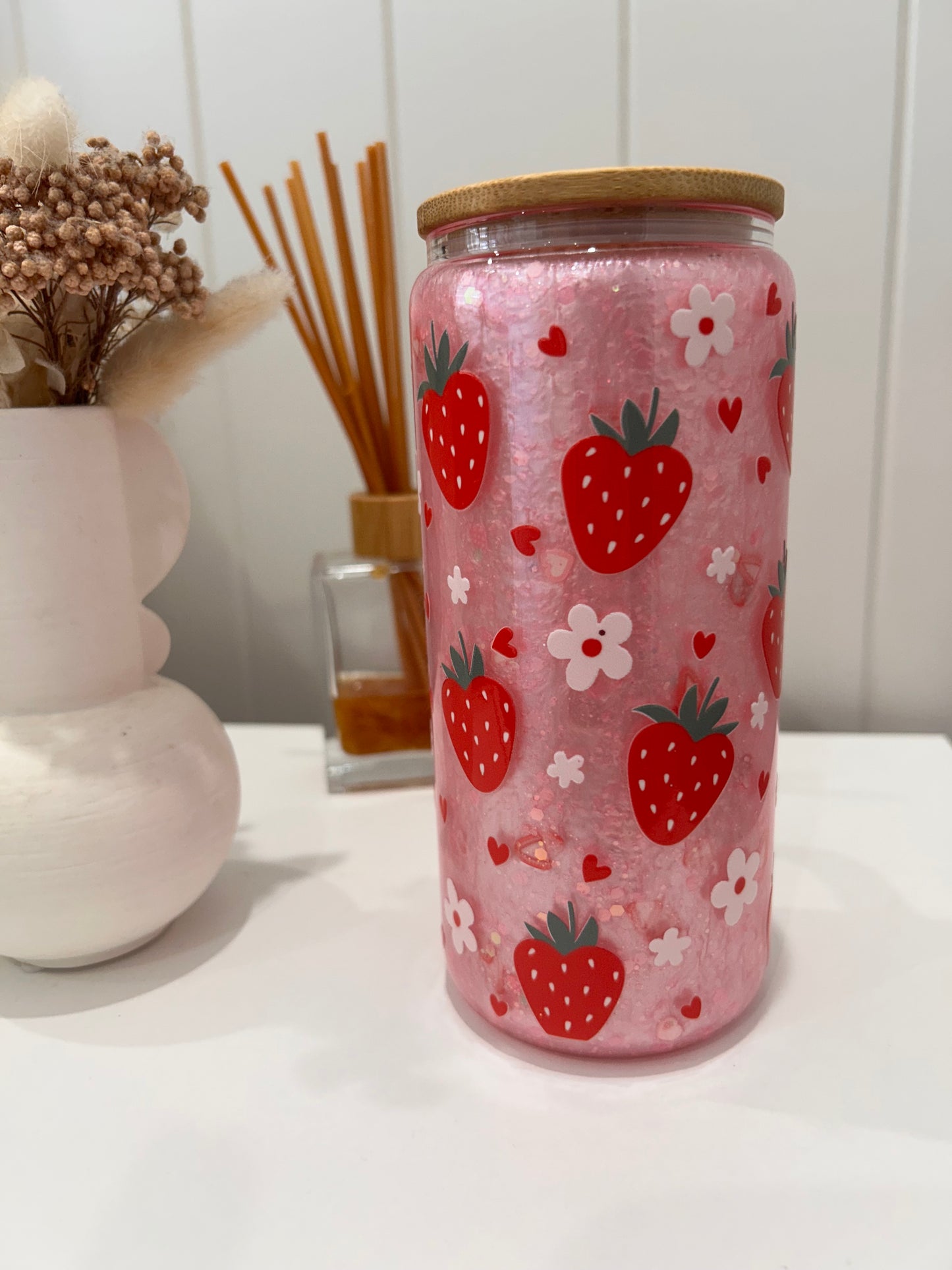 15oz Glass Tumbler with Handle ~ Strawberries